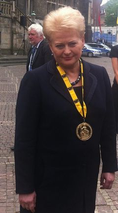 Prezidentė: Karolio Didžiojo apdovanojimas - Lietuvos žmonių įvertinimas Prezidentė: Karolio Didžiojo apdovanojimas - Lietuvos žmonių įvertinimas