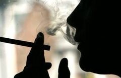 Kova su rūkymu reikalauja vis naujų ginklų Kova su rūkymu reikalauja vis naujų ginklų
