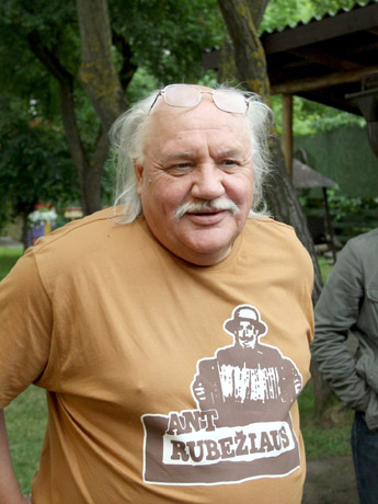 „Ant rubežiaus“ sutems „Keisto folko naktis“ „Ant rubežiaus“ sutems „Keisto folko naktis“
