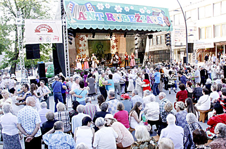 „Ant rubežiaus“ – ir šokiai, ir dainos „Ant rubežiaus“ – ir šokiai, ir dainos