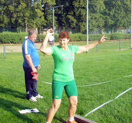Akmens metimo rekordas priklauso sportininkei iš Radviliškio rajono Akmens metimo rekordas priklauso sportininkei iš Radviliškio rajono
