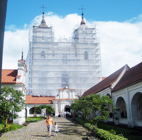 Tytuvėnų bažnyčiai ir vienuolynui – 400 metų Tytuvėnų bažnyčiai ir vienuolynui – 400 metų