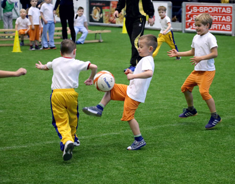 Mažųjų futbolininkų turnyre pralaimėjusiųjų nebuvo Mažųjų futbolininkų turnyre pralaimėjusiųjų nebuvo