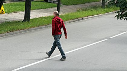Karas gatvėse: vairuotojai prieš pėsčiuosius