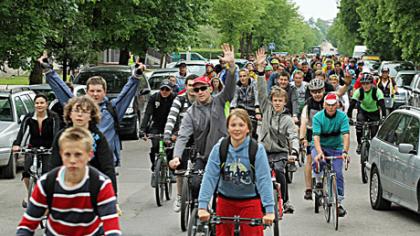 Šiauliuose dviratininkai rekordą gerins ant stogo