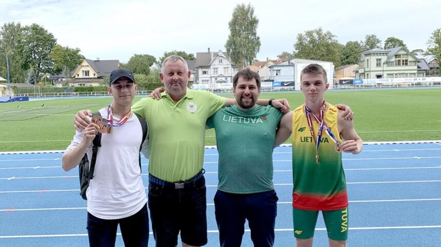 sapatkavalaitisbagamolovasstrelcovas