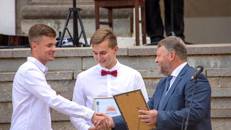 ileistuvesgeriausimoksleiviai