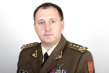 indros-karikis-manofoto