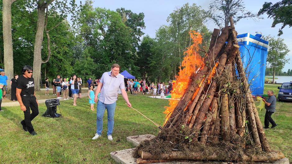 jonines-merasknizikevicius