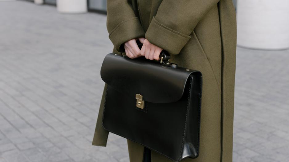 advokatainuotrpexelscottonbrostudio