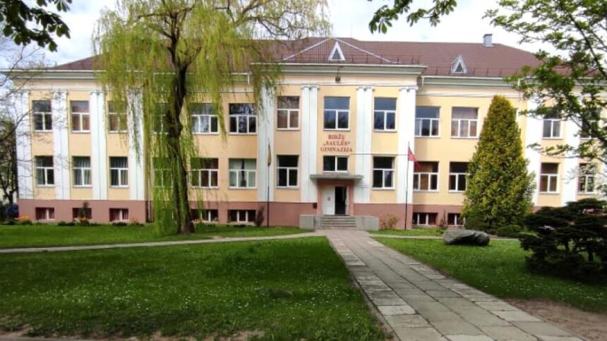 saulesgimnazijaa