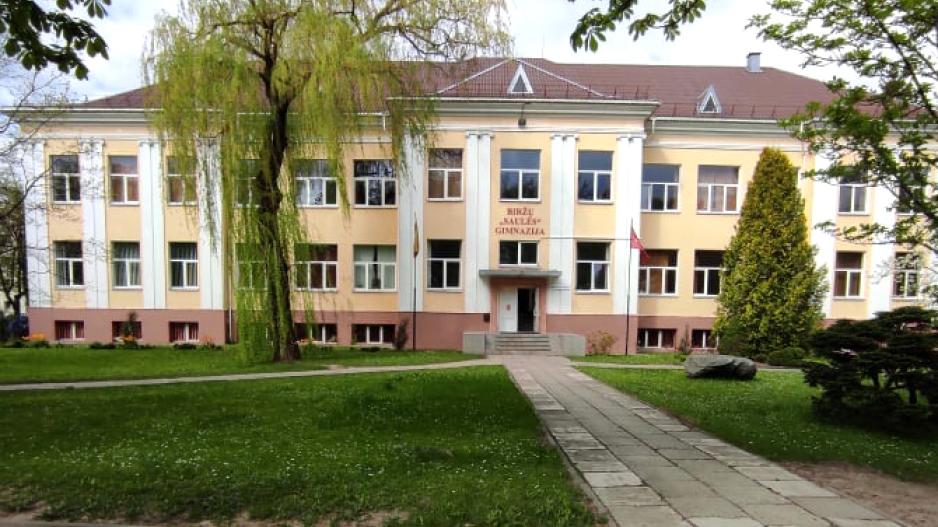 saulesgimnazijaa