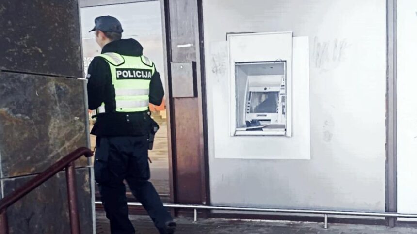 bankomatas1