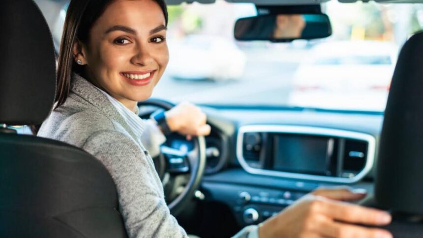 kelioneprasidedanuovairo-kodelmikroautobusonuomataposeimuirkoritu